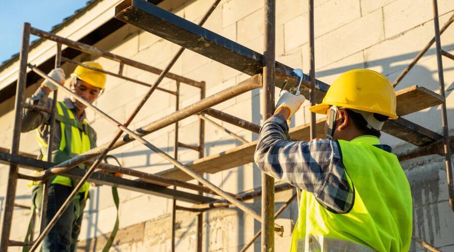 Professional residential roofers in Davisville, MO